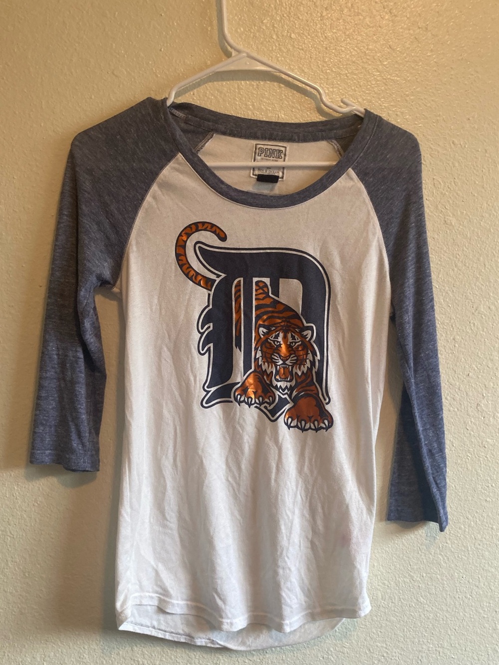 Detroit Tigers Raglan Baseball Tee - Pink Victoria Secret
